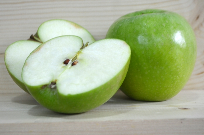 'Granny Smith' Apple - Malus domestica from Roots Garden Center Inc